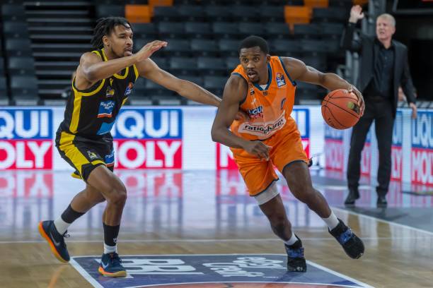 某位名将就 某位名将就